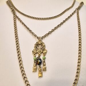 Source Unknown Gold Layered Necklace with Floral Charm
